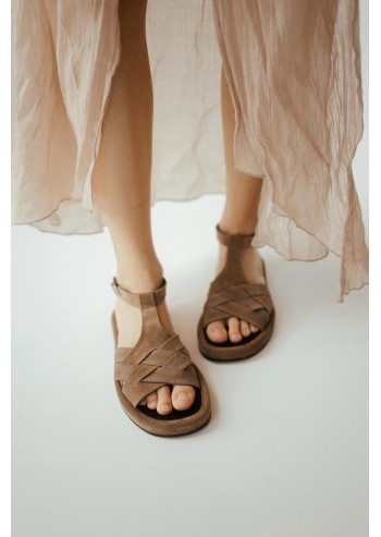 Braided T-strap Roman sandals